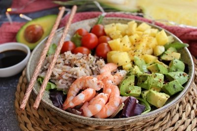 El poke bowl más fácil y rápido: cortar y mezclar