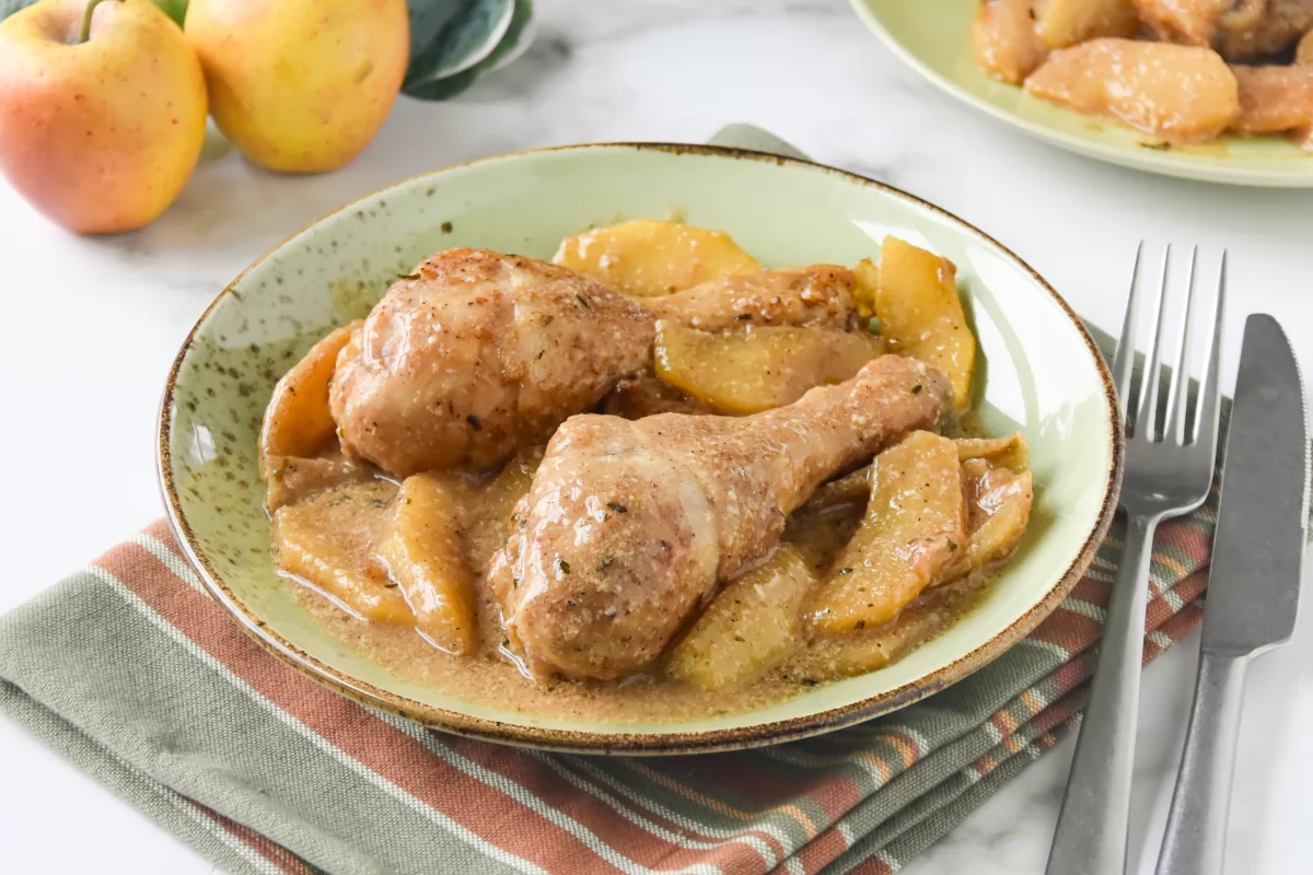 Pollo a la sidra con manzana casero