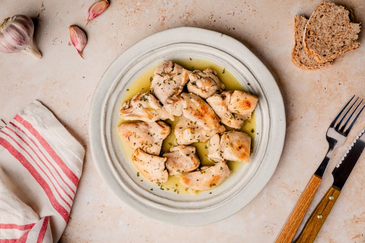 Pollo al ajillo en Thermomix preparado