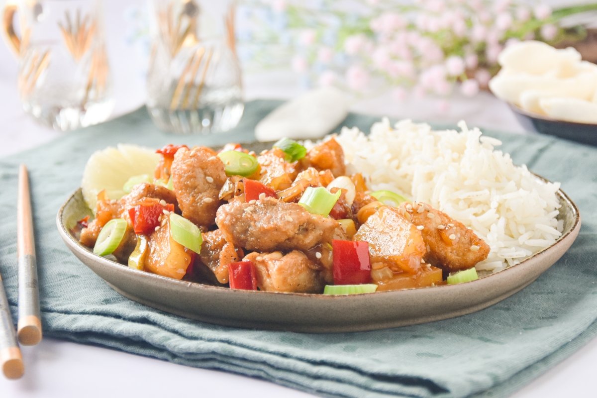 Pollo con piña (al estilo oriental) listo para comer