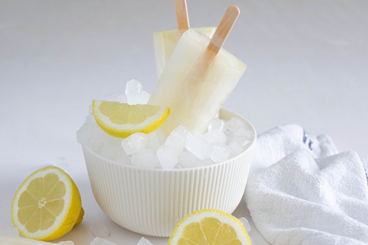 Homemade lemon popsicles on the plate