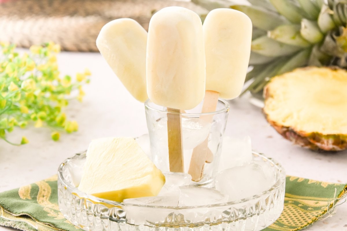 Polos de piña caseros