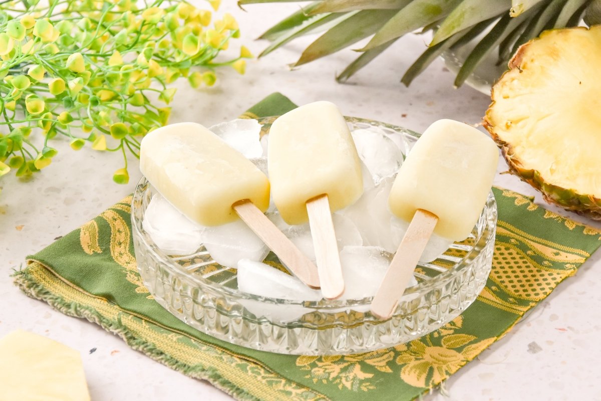 Polos de piña listos para comer