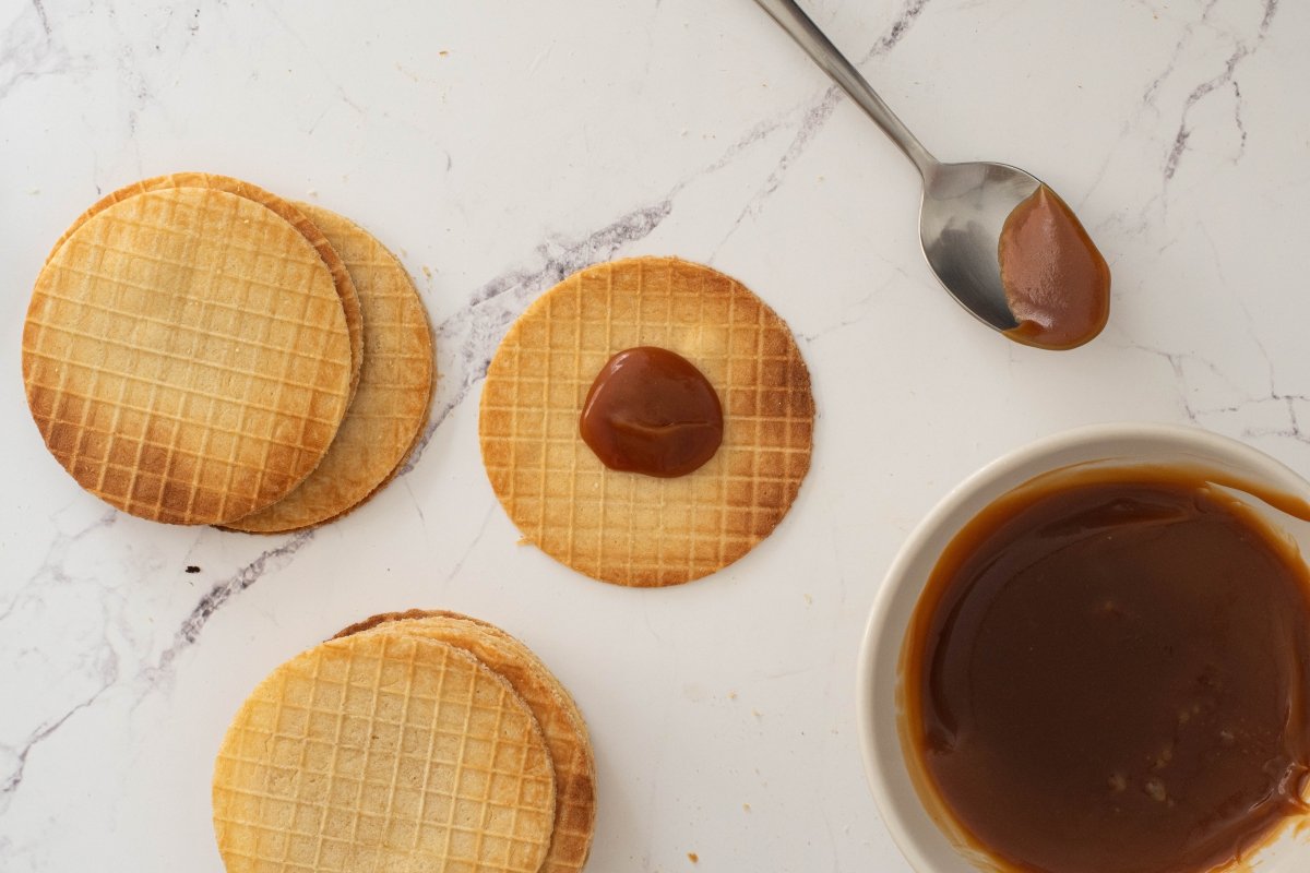 Ponemos el caramelo a los stroopwafels