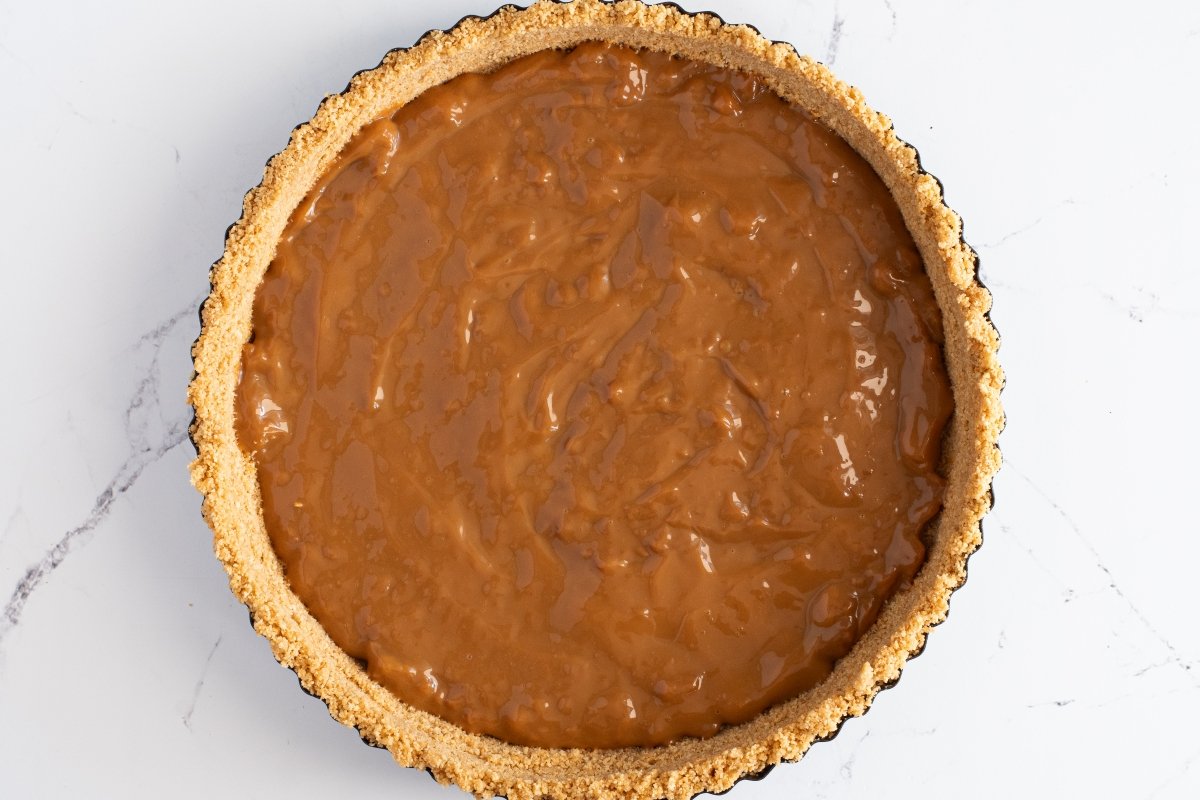 Ponemos el dulce de leche de la tarta banoffee