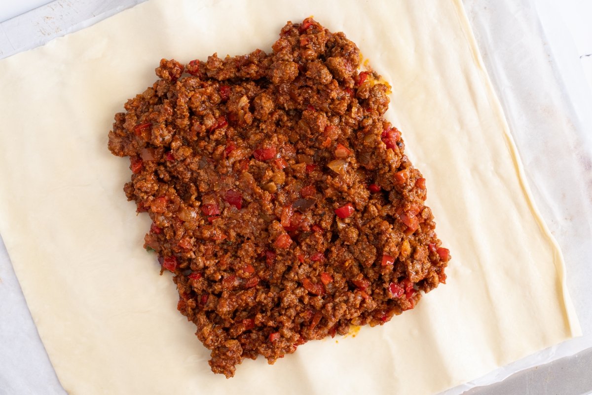 Ponemos el relleno de la empanada