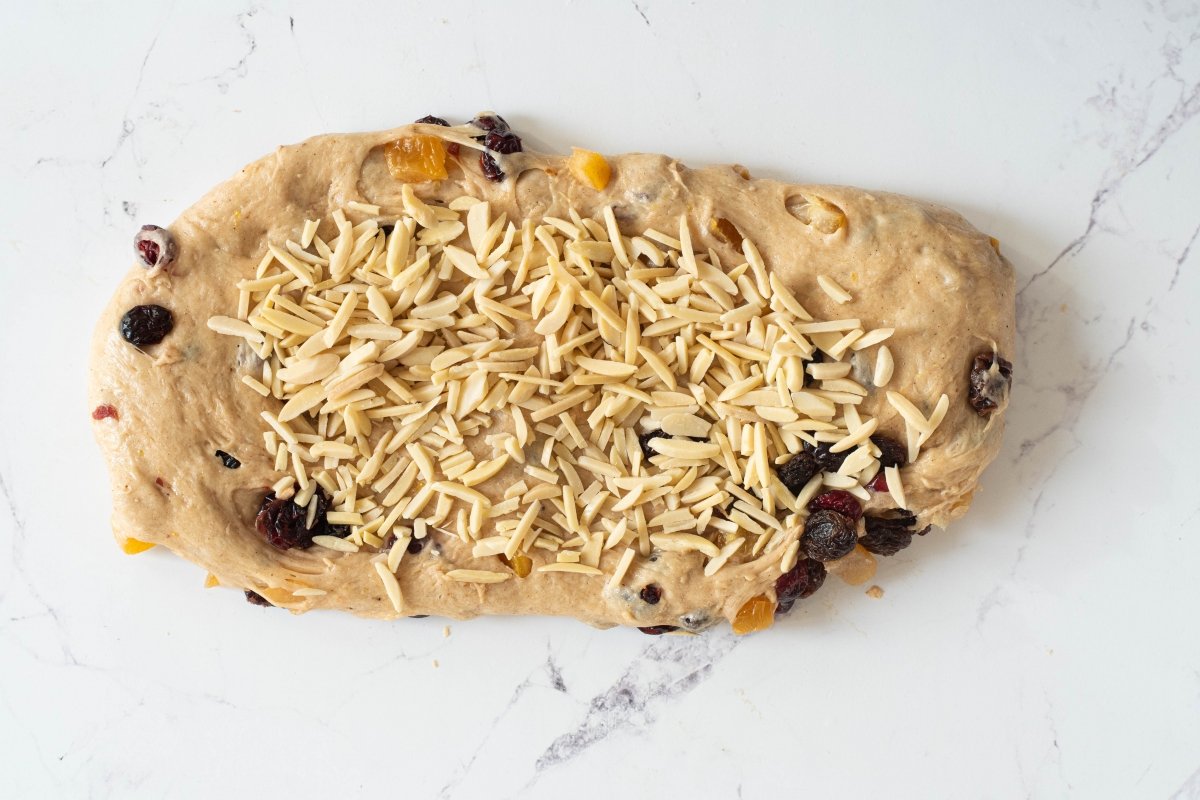 Ponemos las almendras del stollen