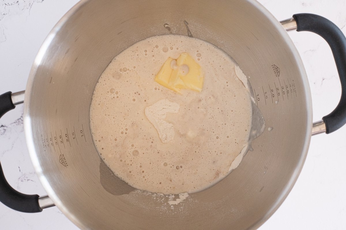 Ponemos todos los ingredientes en un bol