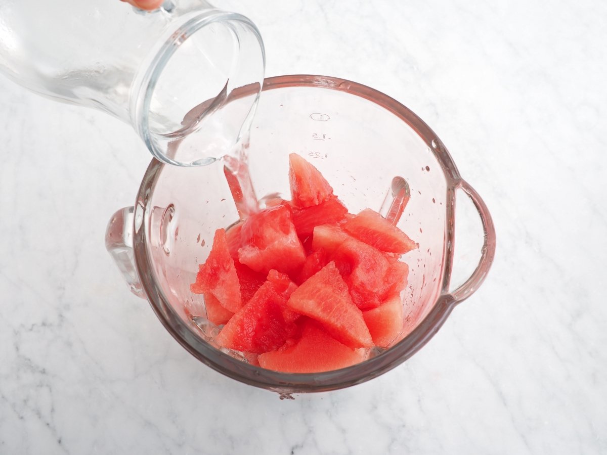 Poner en la batidora todos los ingredientes