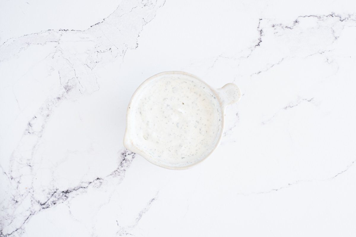 Preparamos el aderezo para la yuca