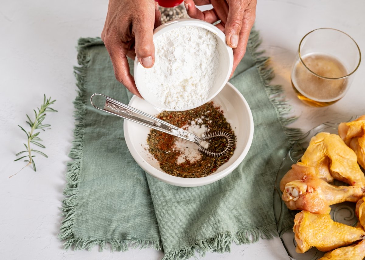 Preparando el adobo del pica pollo