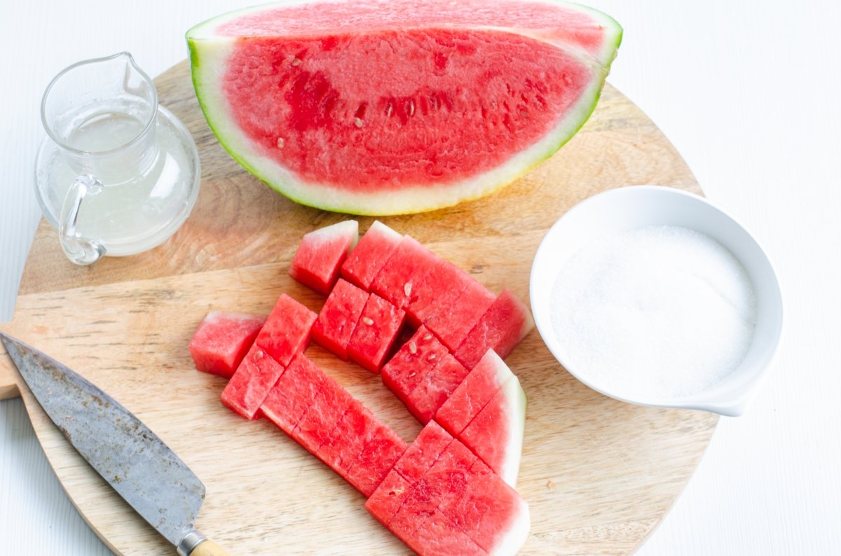 Preparing the ingredients to make watermelon popsicles