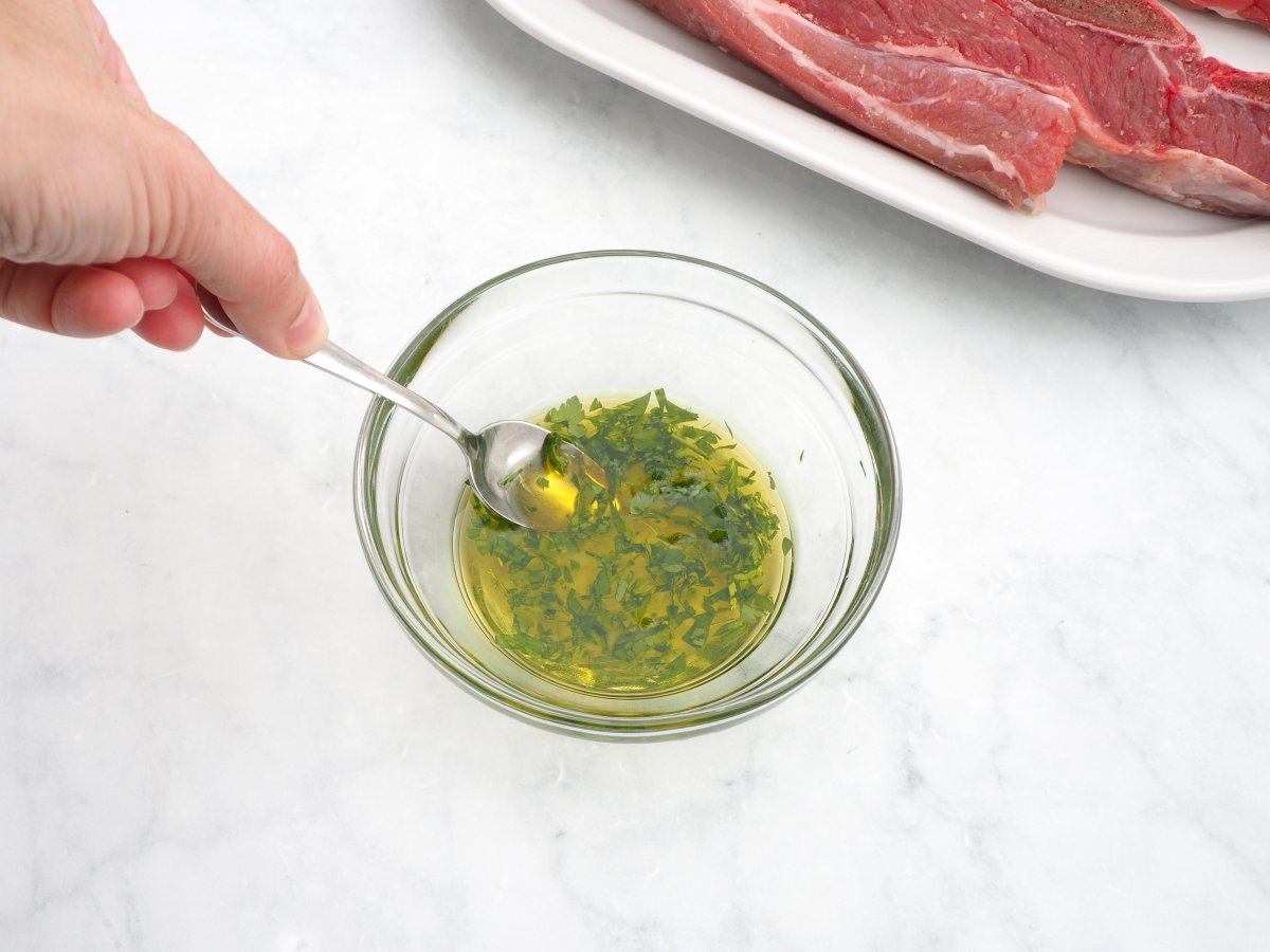 Preparar el aliño para el asado de tira