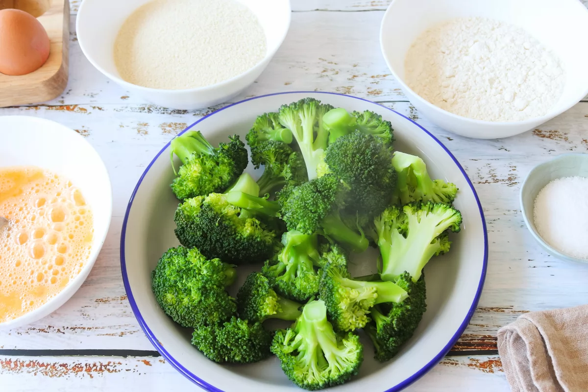 Preparar ingredientes para brócoli rebozado
