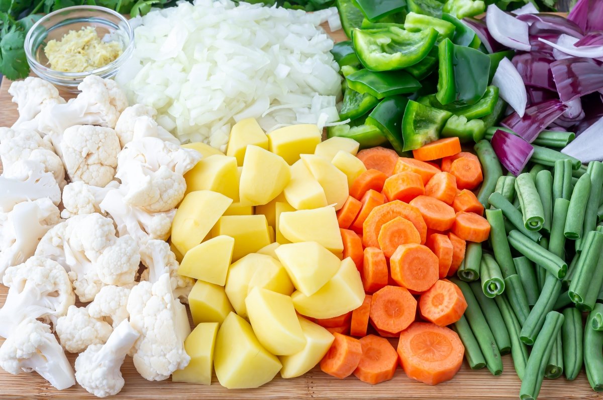 Preparar todas las verduras para hacerlas al curry