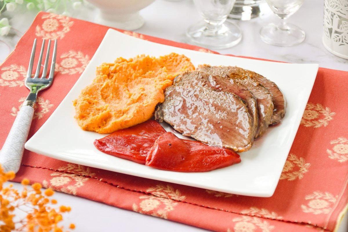 Presa de cerdo ibérico al Pedro Ximénez lista para comer