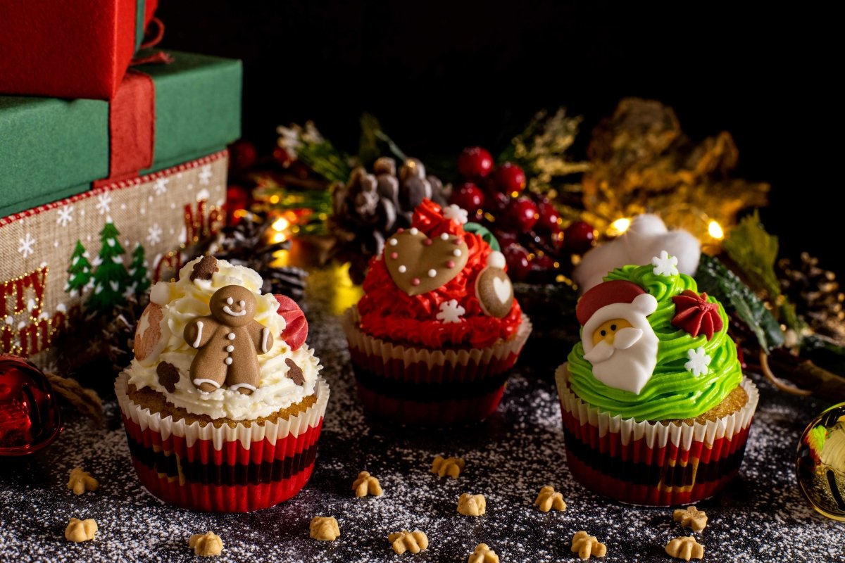Presentación final completa de los cupcakes navideños