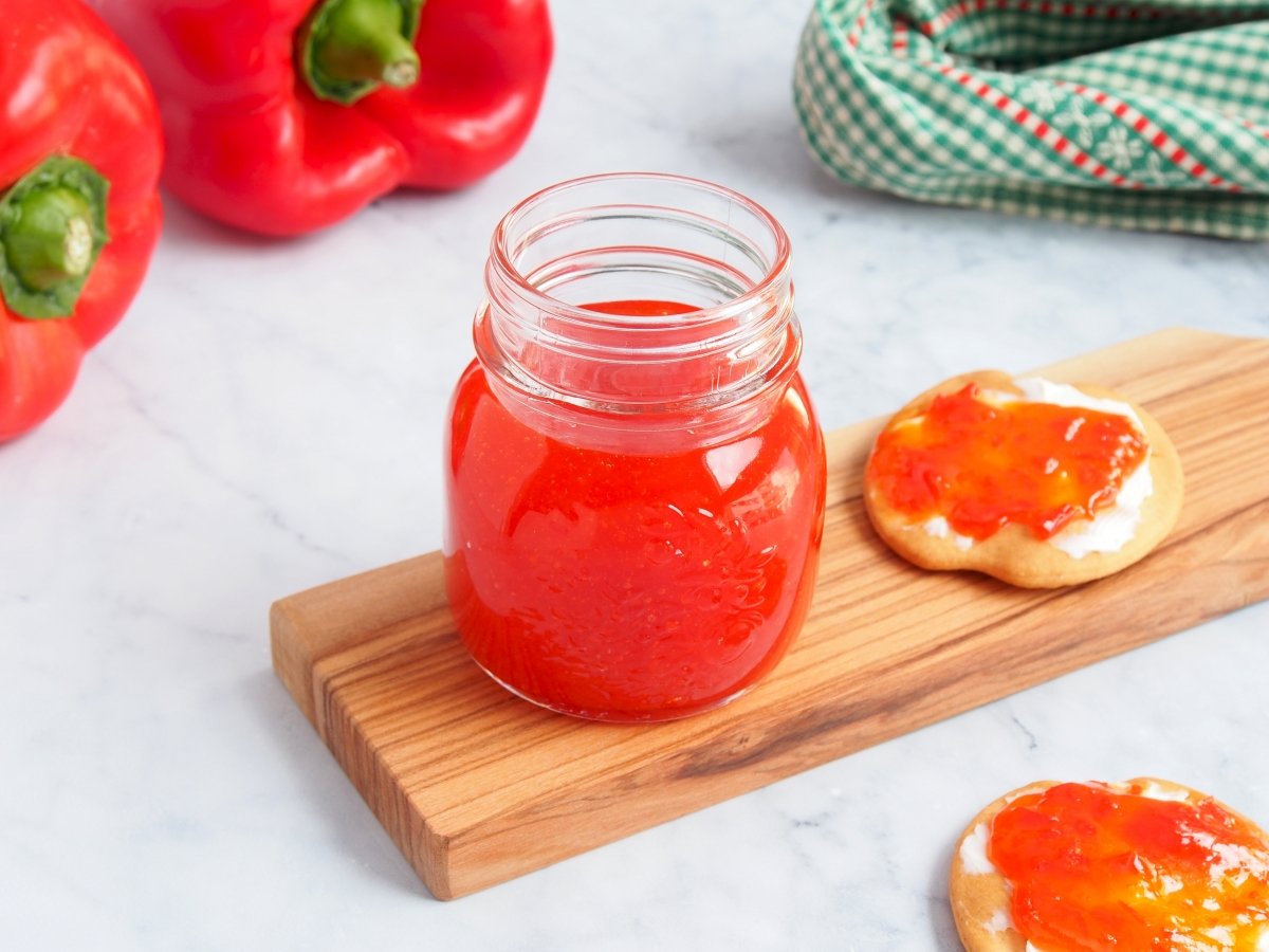 Presentación final de la mermelada de pimiento rojo