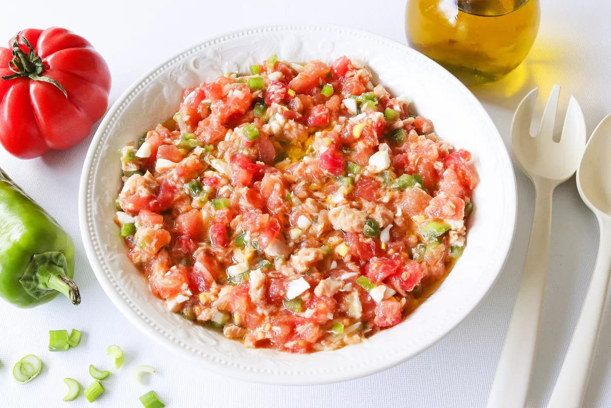 Presentación final de la pipirrana de Jaén *