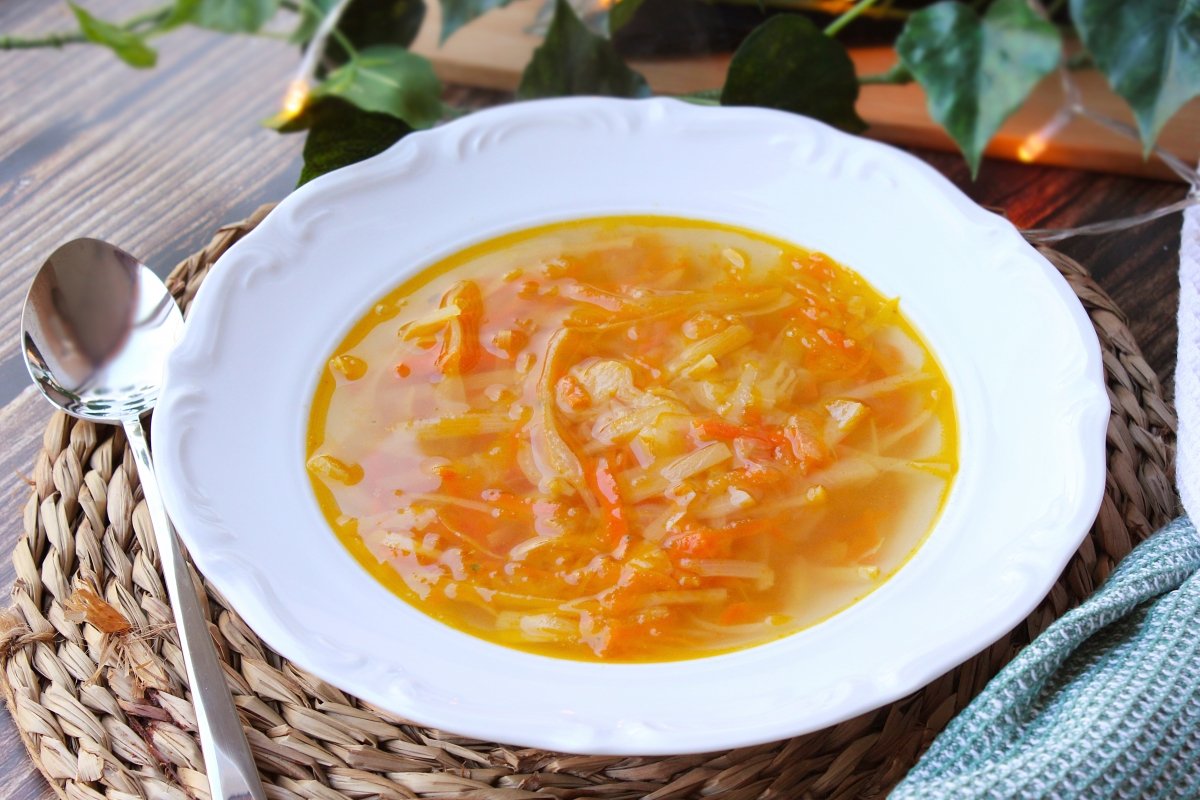 Sopa juliana: receta muy sana, fácil y reconfortante