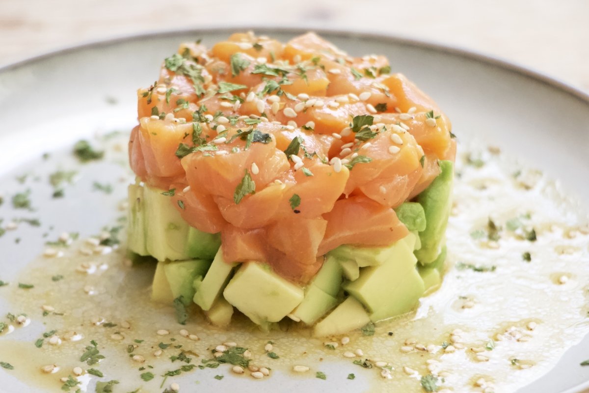 Close-up of the salmon tartare with avocado