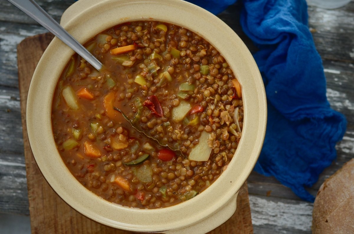 puchero de lentejas listo