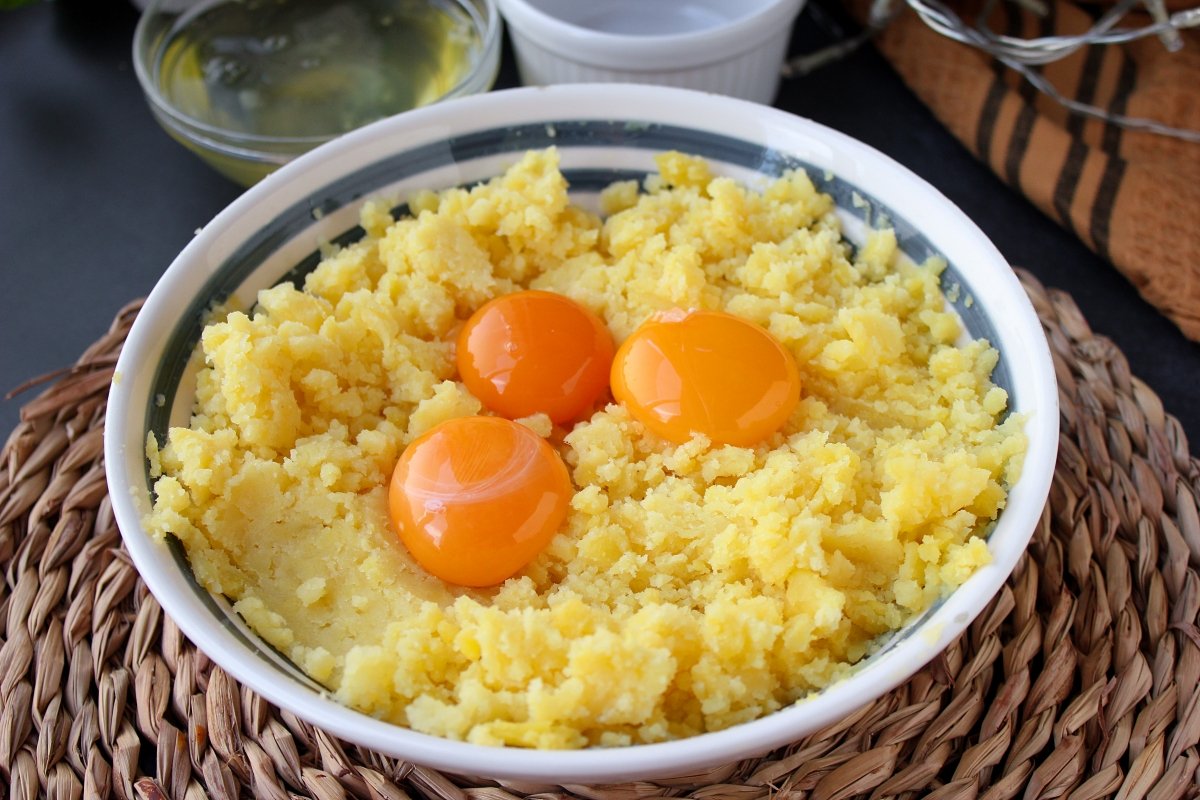 Purée de pommes de terre aux jaunes d'œufs