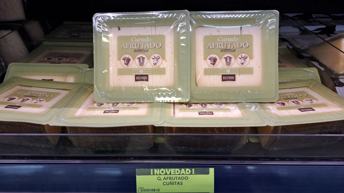 Queso curado afrutado cuñitas Hacendado