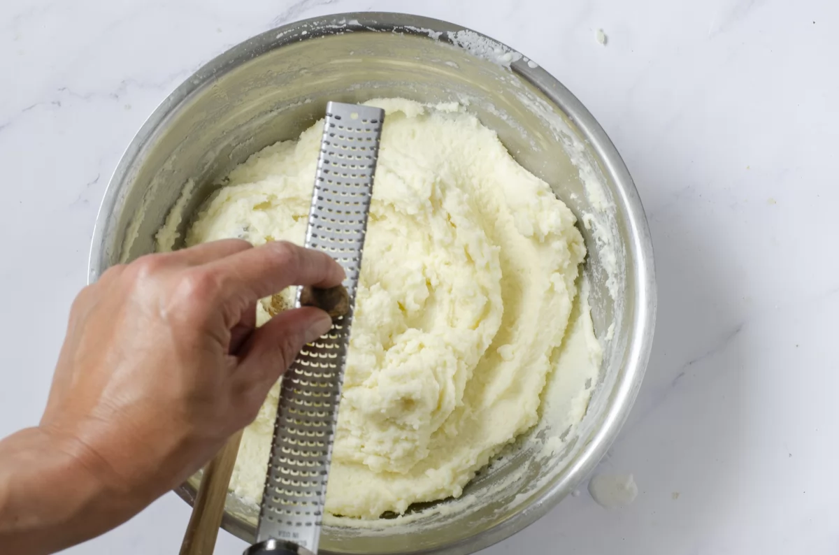 Parmentier de patata 8 Rayamos nuez moscada en nuestro parmentier