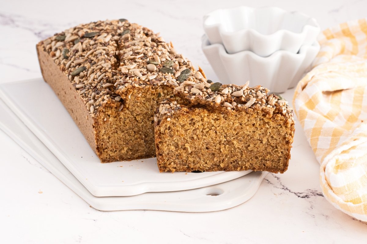 Rebanada del pan de quinoa