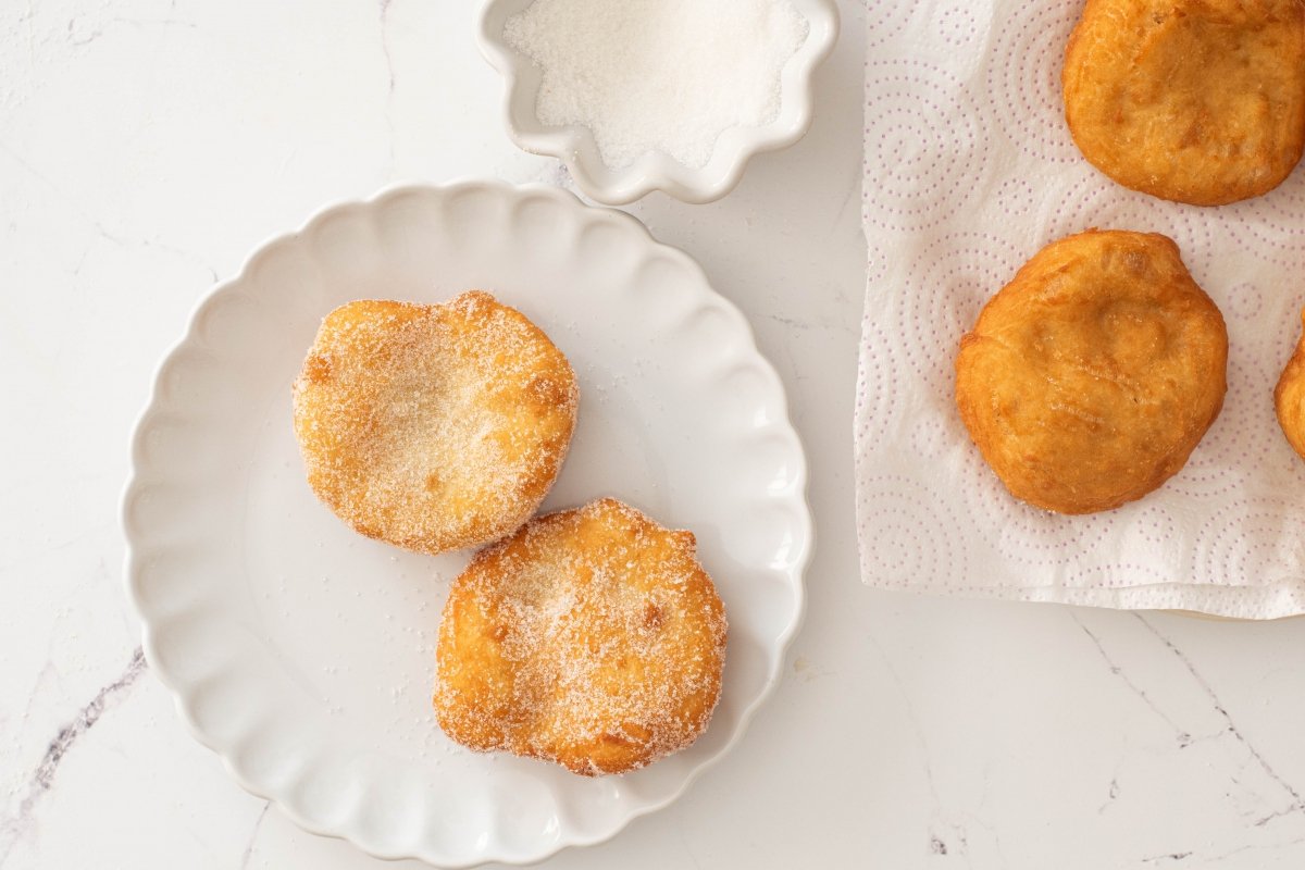 Rebozamos en azúcar las fritillas manchegas