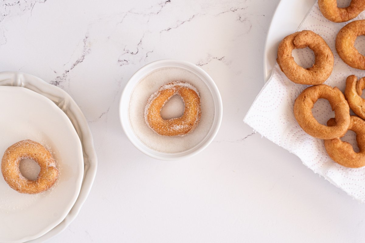 Rebozamos las rosquillas de nata