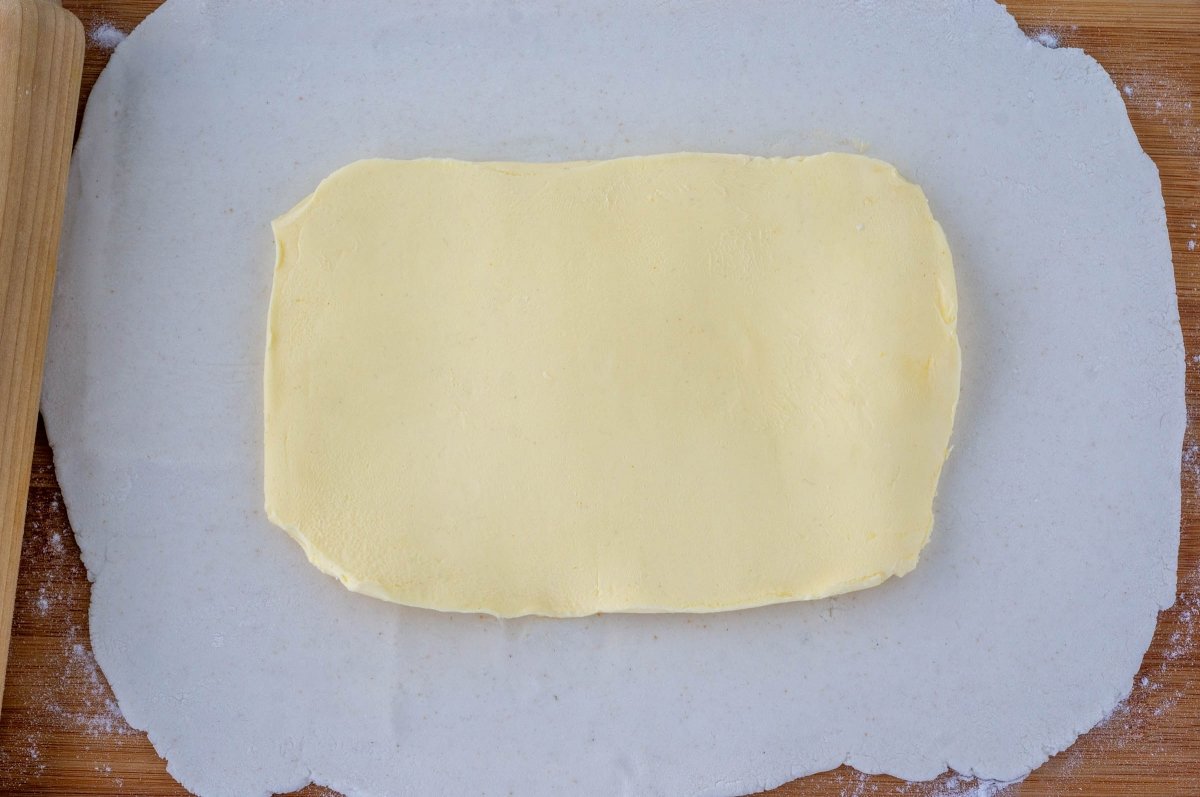 Rectángulo de mantequilla para el hojaldre sin gluten