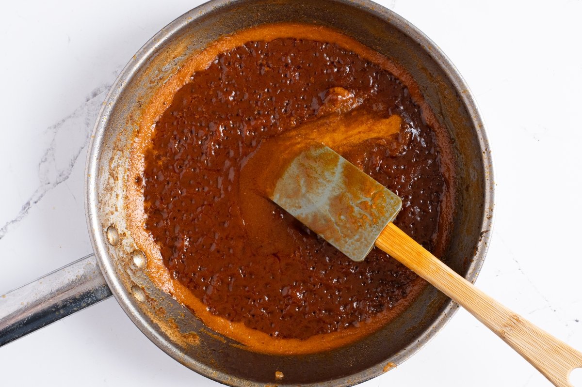 Reducimos la salsa de la arepa pelúa
