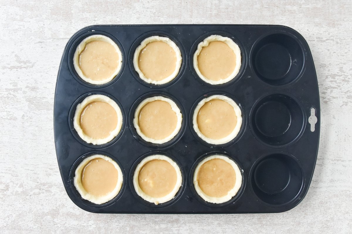 Rellenamos las tartaletas con la mezcla