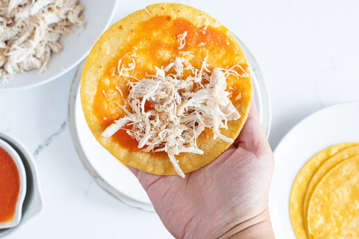 Rellenamos las tortillas de maíz