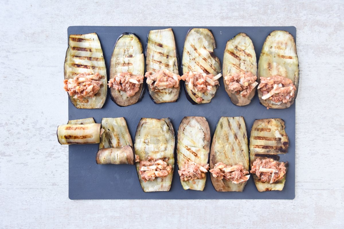 Rellenamos los canelones de berenjena