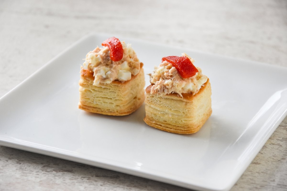 Rellenamos los volovanes de atún