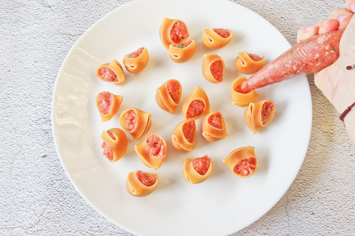 Rellenar los galets para la sopa de Navidad