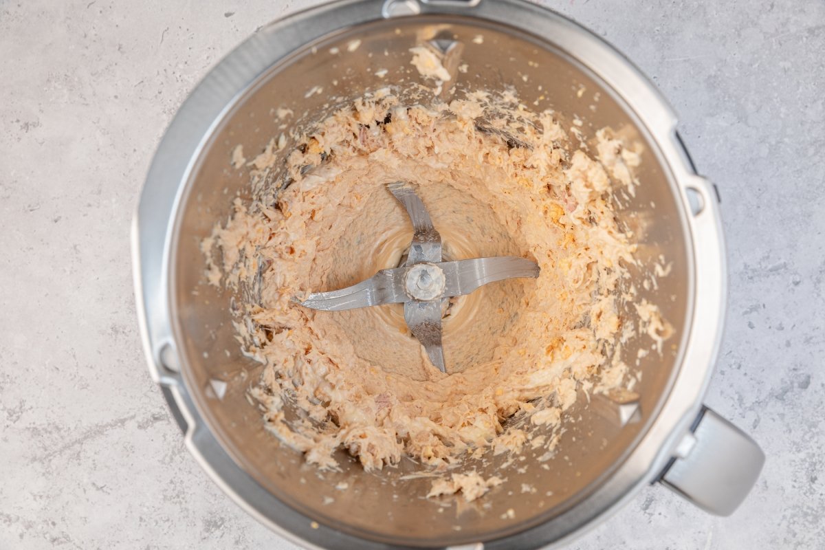 Relleno triturado de los huevos rellenos en Thermomix