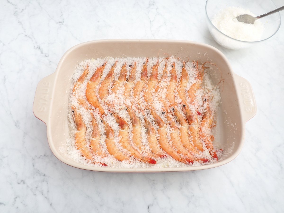 Retirar la capa de sal de las gambas