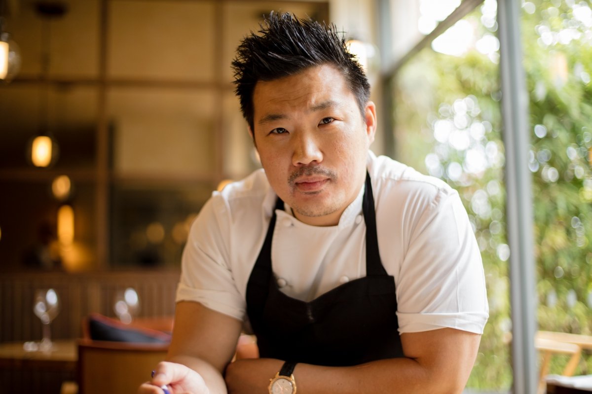 Retrato del chef Andrew Wong