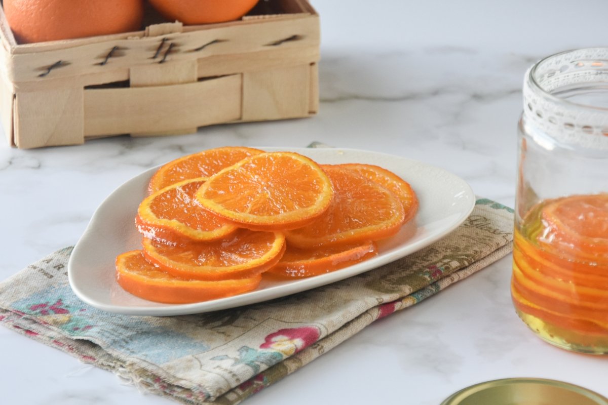 Rodajas de naranja confitadas con su almíbar