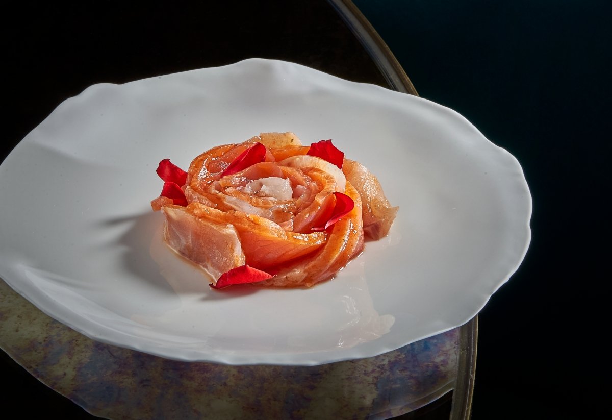 Rosa de salmón y lubina de Papagena