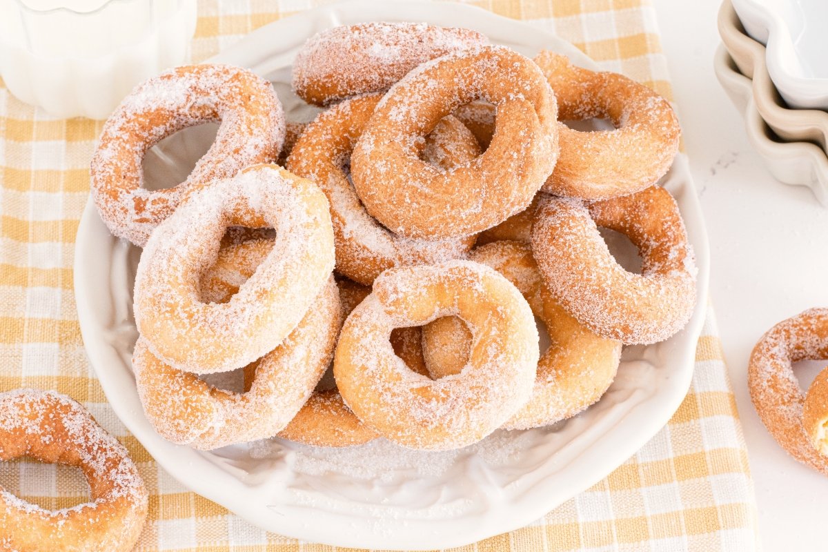 Rosquillas de nata listas para servir