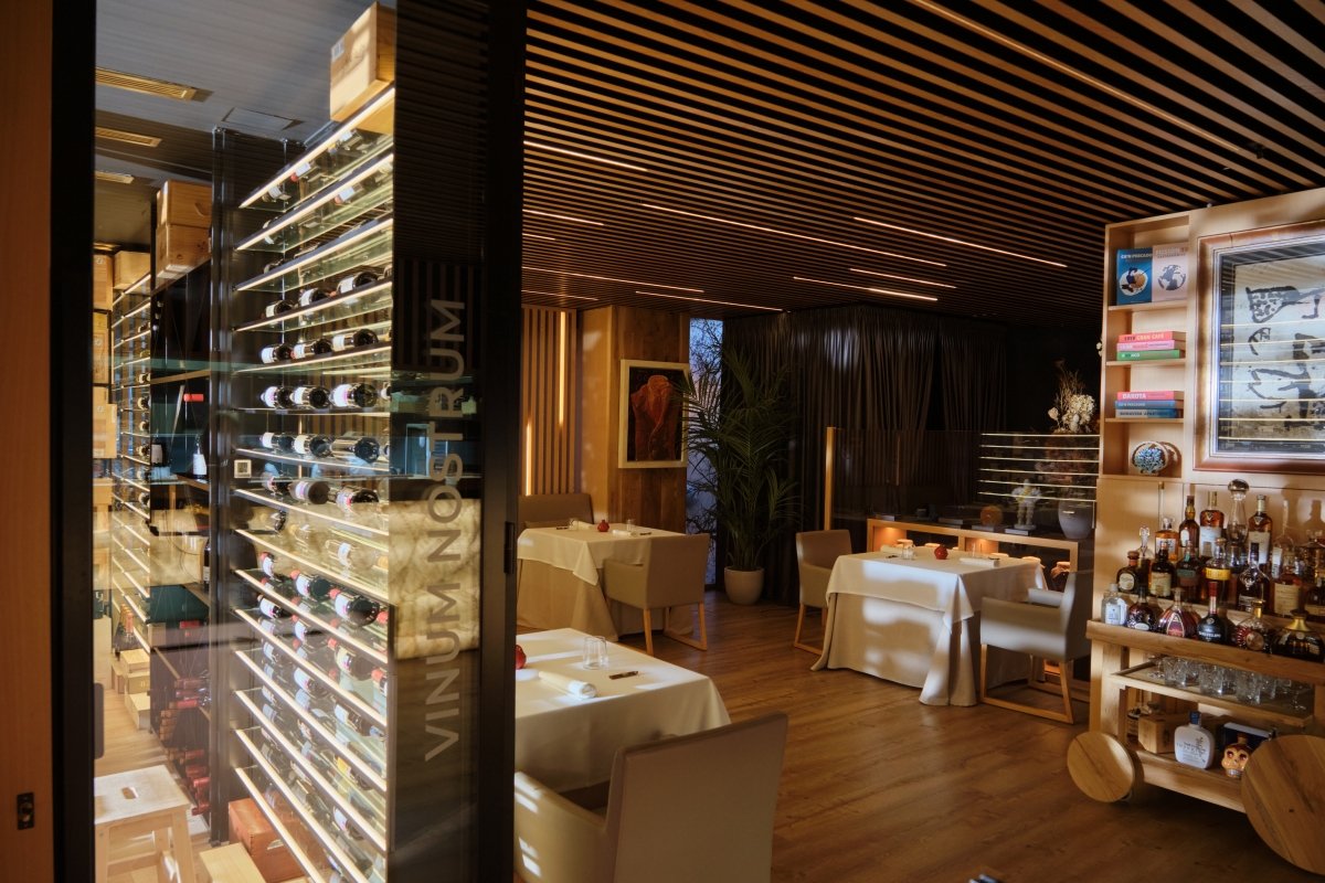Sala del restaurante Fusion19 reconocido como de los mejores de Islas Baleares