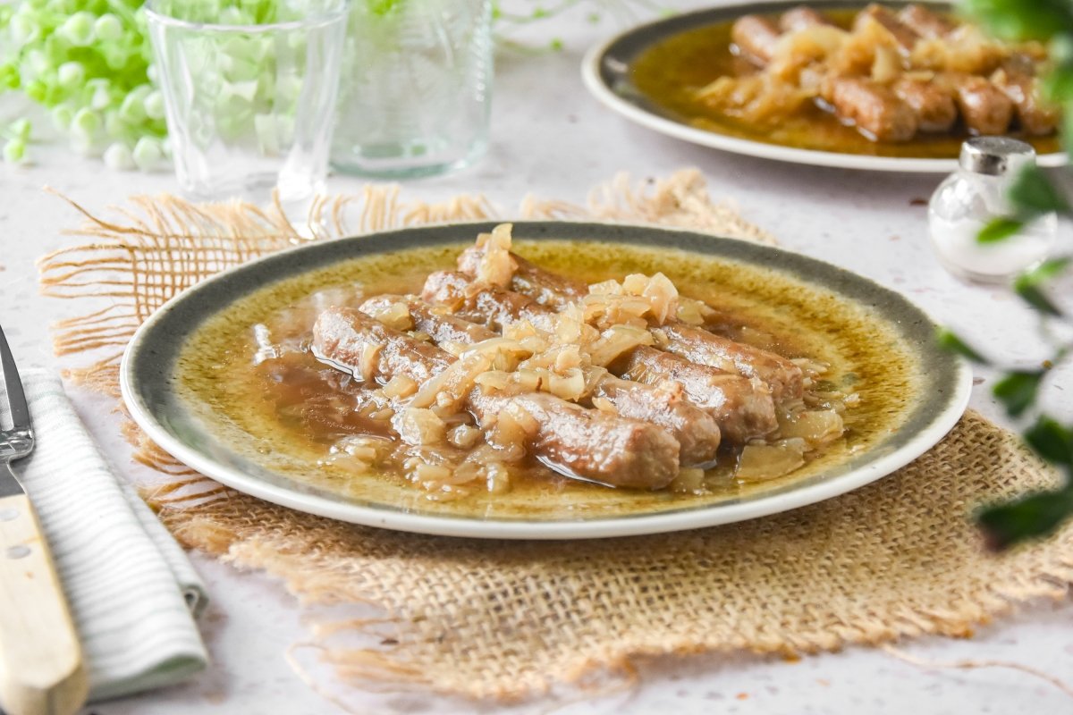 Salchichas al vino listas para comer