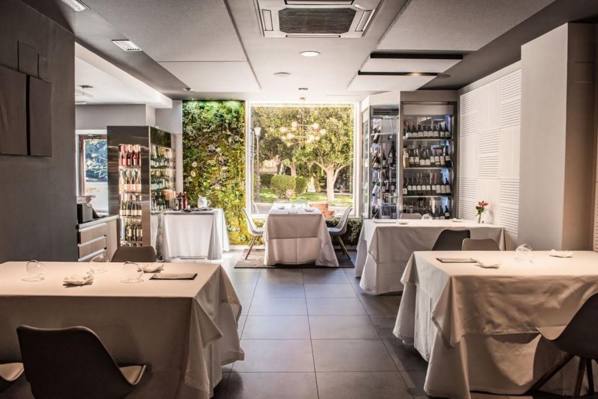 Salón comedor del restaurante En La Parra