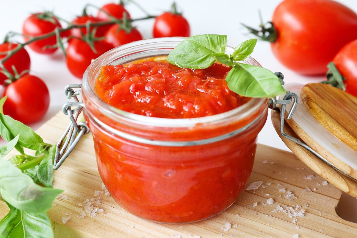 Salsa de tomate fácil terminada
