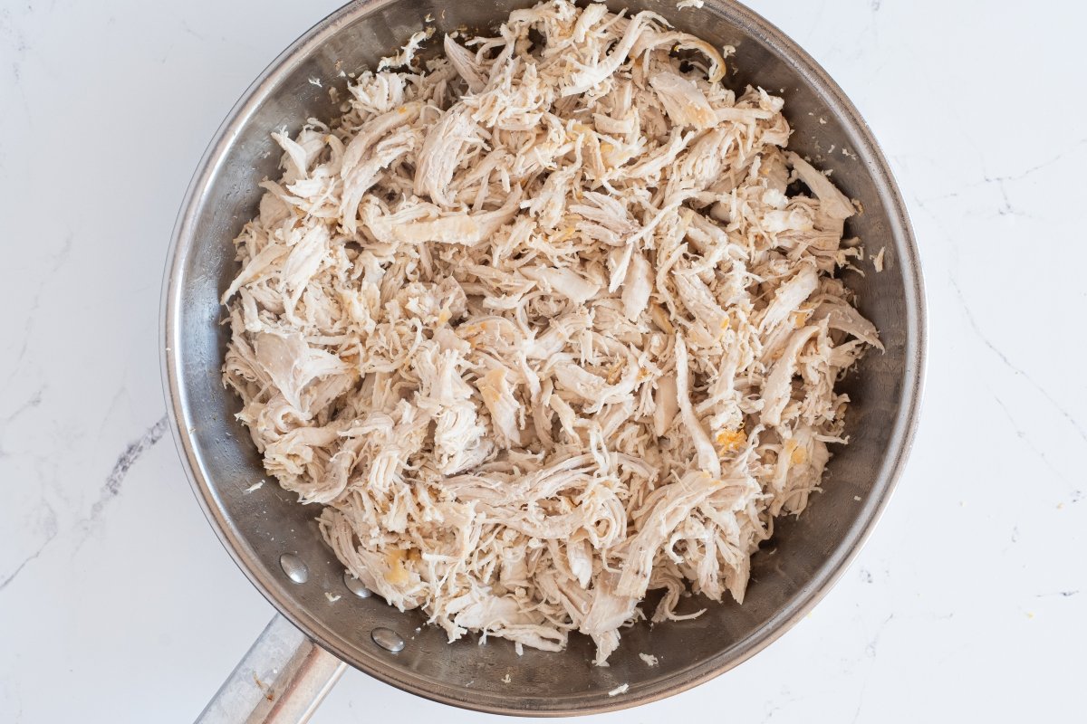 Salteamos el pollo de las entomatadas